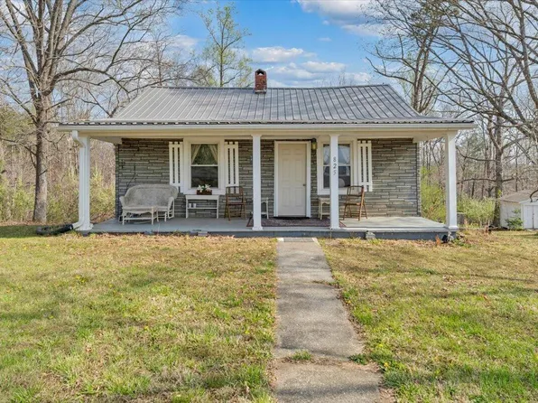825 Knob Church Rd, Henry, VA 24102