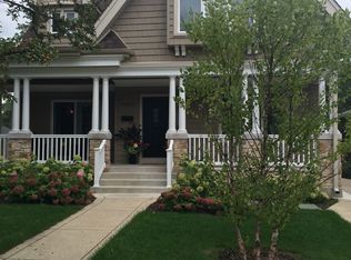 4062 Wolf Rd, Western Springs, IL 60558