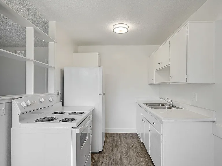 4805_Heidi St_unit 10-8