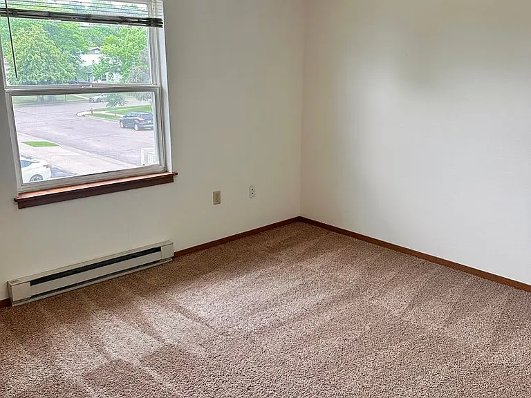 4908 Coventry Ct — Photo 30