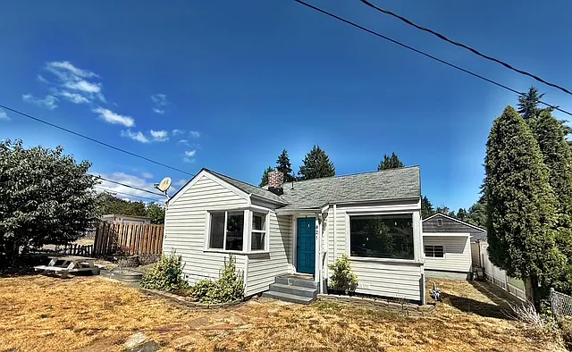 821 S Summit Ave — Photo 1