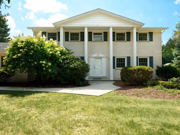 16565 Burleigh PLACE, Brookfield, WI 53005