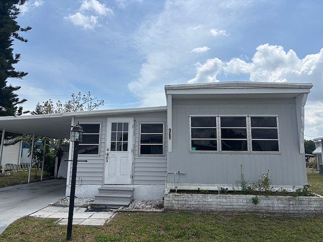 1st image of 169 Boxmeer Dr