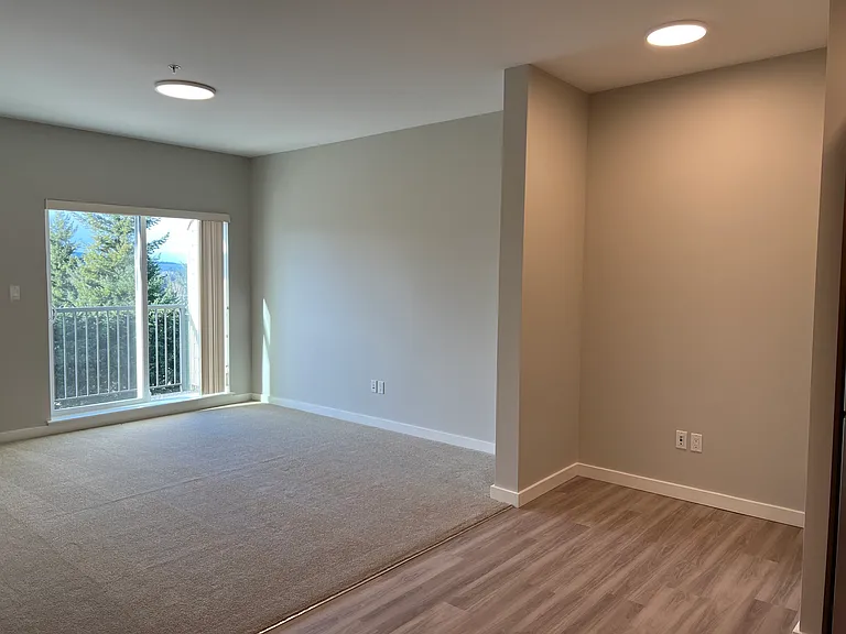 701 Merecroft Rd — Photo 8