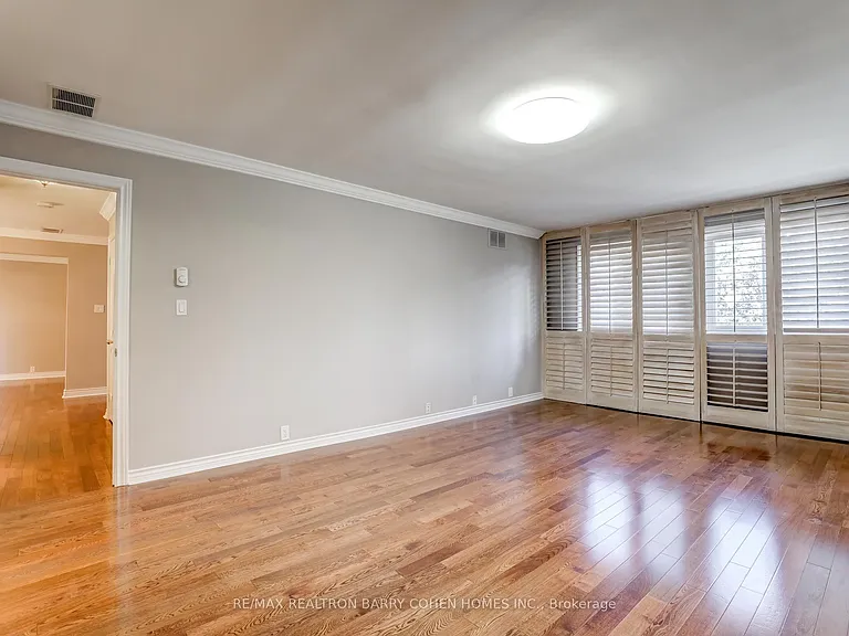 9 Sonata Cres — Photo 30