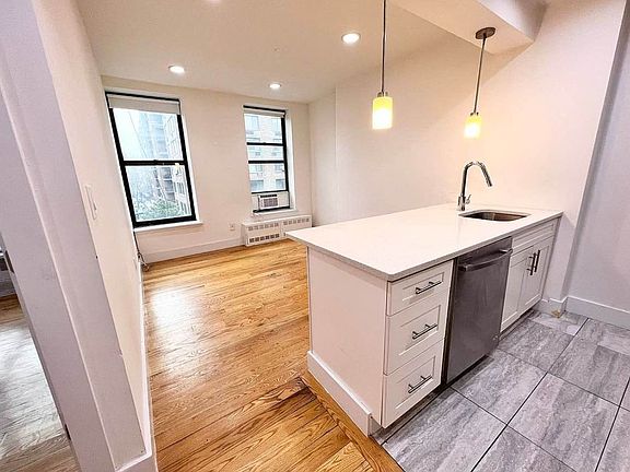 3rd image of 28 W 132nd St #4D