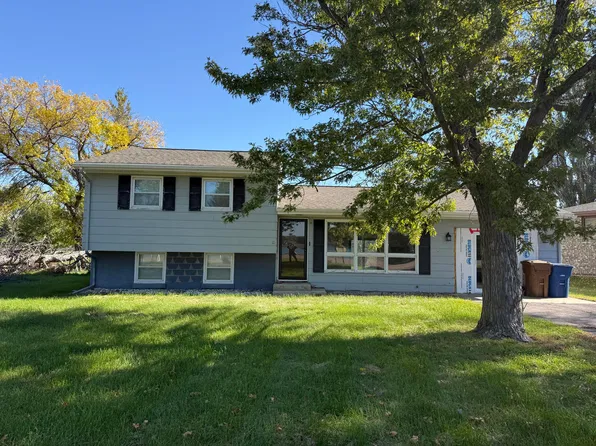 87 N Harmon Dr, Mitchell, SD 57301