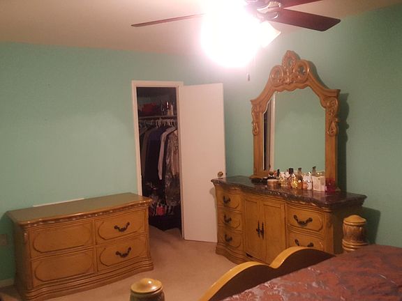 3rd image of 9455 Arlington Blvd #1