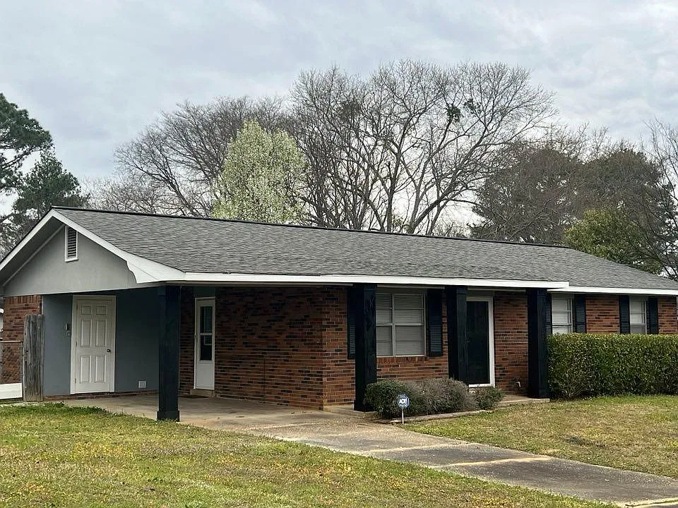 6307 Catalina Dr — Photo 2