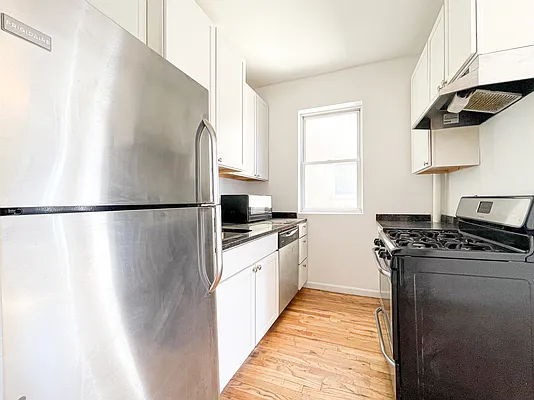 Rented by Urban Real Estate Property Group Inc | media 4