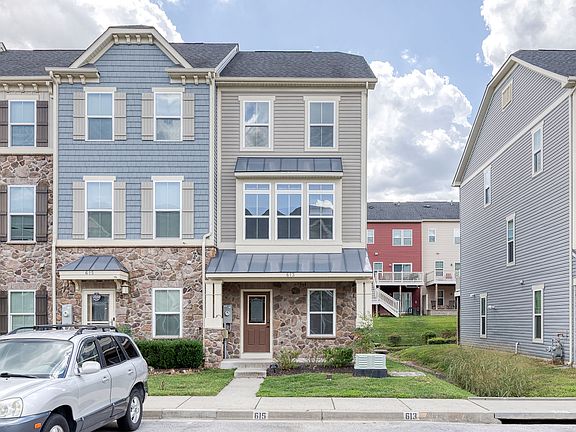 2nd image of 613 Ravenwood Dr