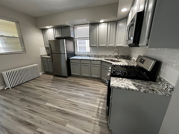 4th image of 4928 W 24th Pl