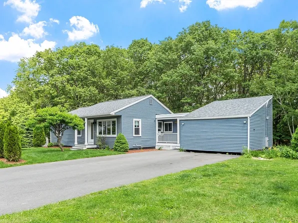 45 Biscayne St, Leominster, MA 01453