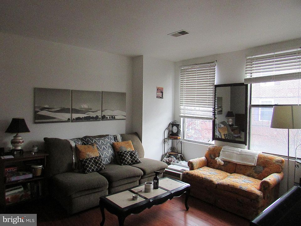 1st image of 403 Catharine St #1
