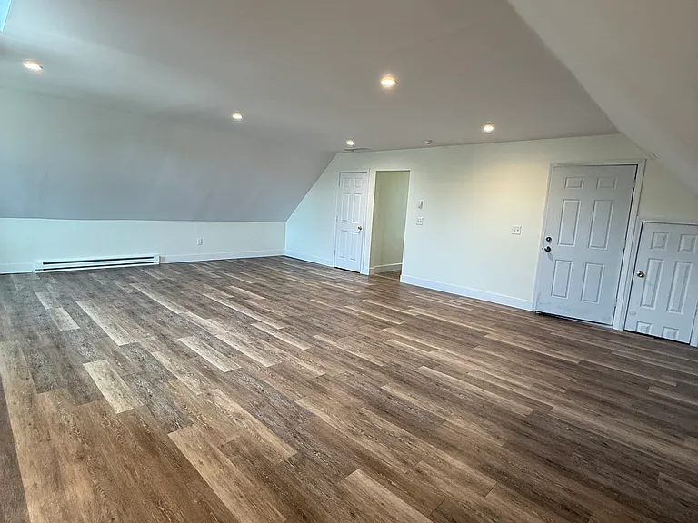 498 Stanley St #3 — Photo 3