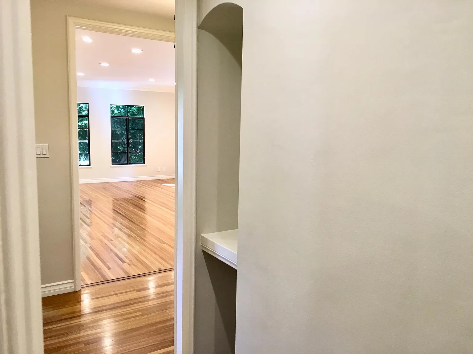 2 bed, 2100 sqft, $6,200 — Photo 4