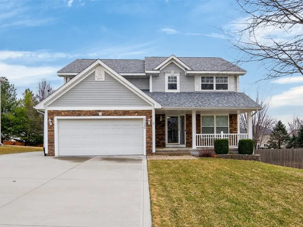 4545 Zilker Dr, Pleasant Hill, IA 50327