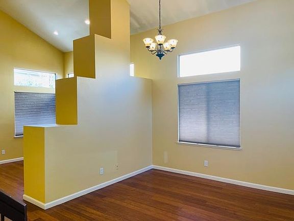 4th image of 3261 Trabuco Ct