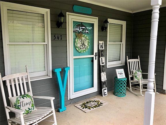 4th image of 547 Lee Road 412