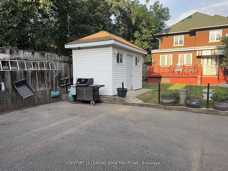 Toronto House for rent - 4 Bedrooms — photo 44