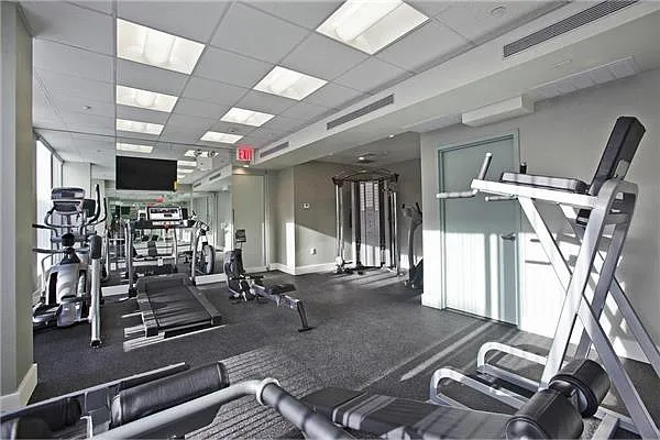 Rented by Space Marketing Shop | media 37