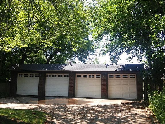 2nd image of 626 Brown Ave