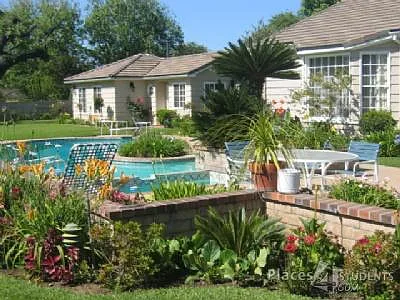 Walnut Ave — Photo 1