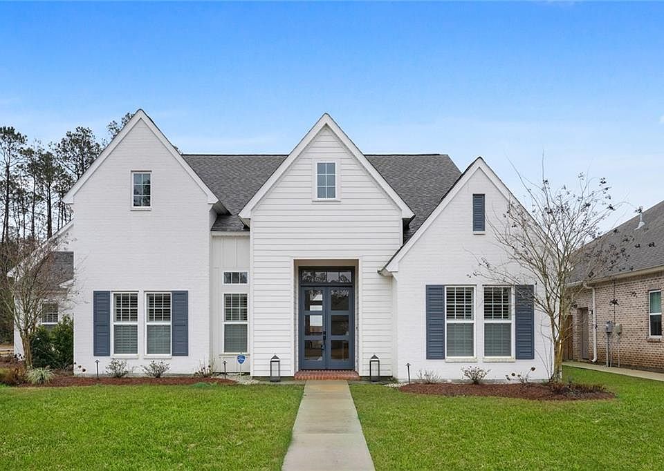 1st image of 644 Chateau Andelot