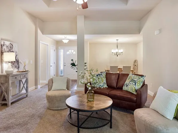 432 River Crest Dr N, Helena, AL 35080