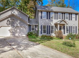 8540 Woodford Bridge Dr, Charlotte, NC 28216