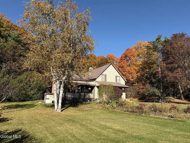 2nd image of 55 Bartlett Pond Road
