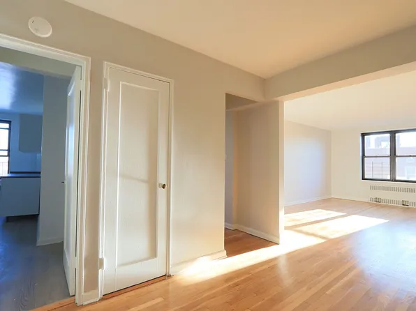 8105 4th Avenue image 1 of 14