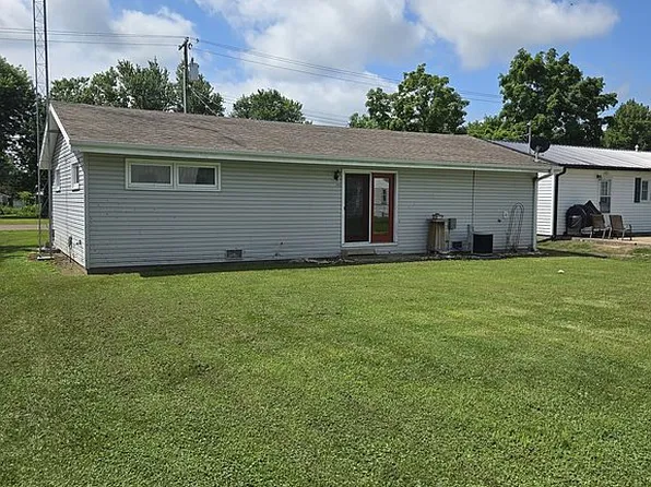 1115 W Church St, Bowling Green, MO 63334