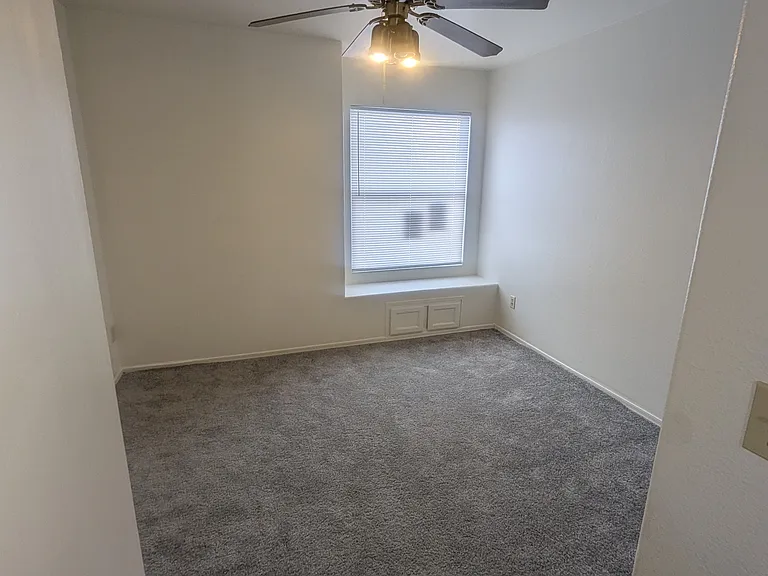 7835 S Lennox Ln — Photo 9