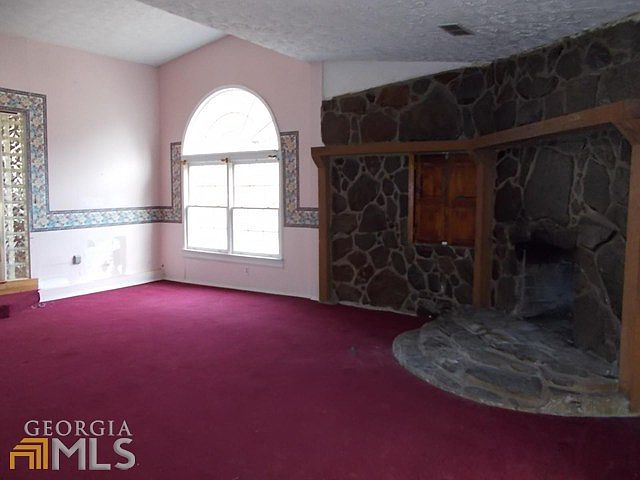 2nd image of 998 Beaver Hill Dr