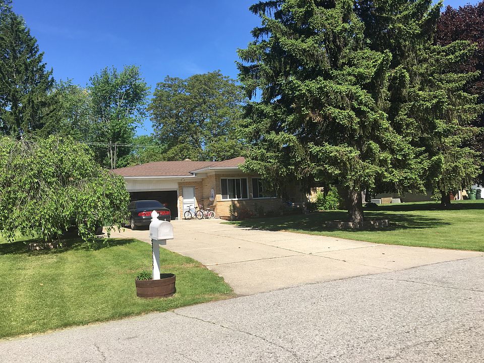 1st image of 53629 Sophia St