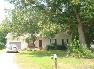 2818 Hinson Rd, Woodlawn, TN 37191