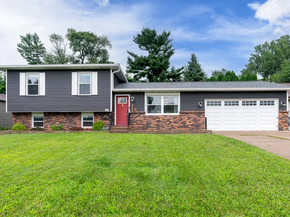 2702 W 46th St, Davenport, IA 52806