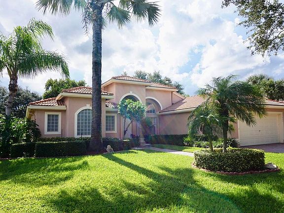 2nd image of 13407 Barcelona Lake Cir
