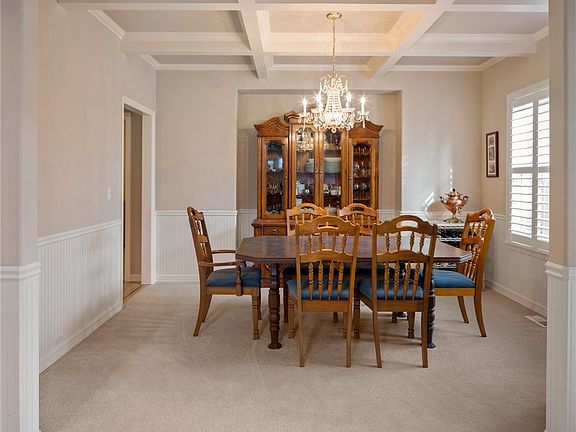 4th image of 3502 Broadmoor Dr NE