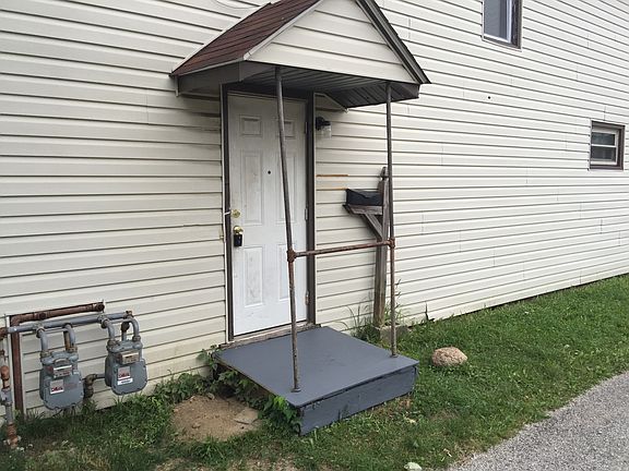 3rd image of 1738 Genessee Ave