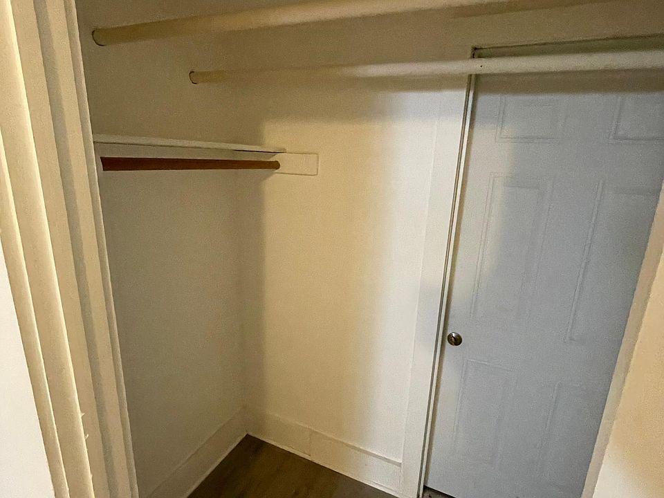 Closet in the second bedroom