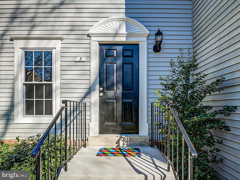5 Climbing Ivy Ct — Photo 6