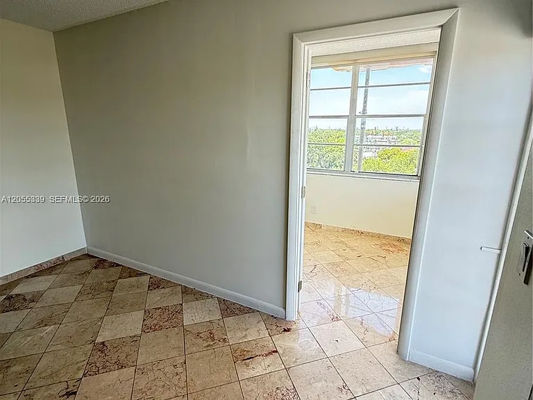 2025 NE 164th St #716 — Photo 3