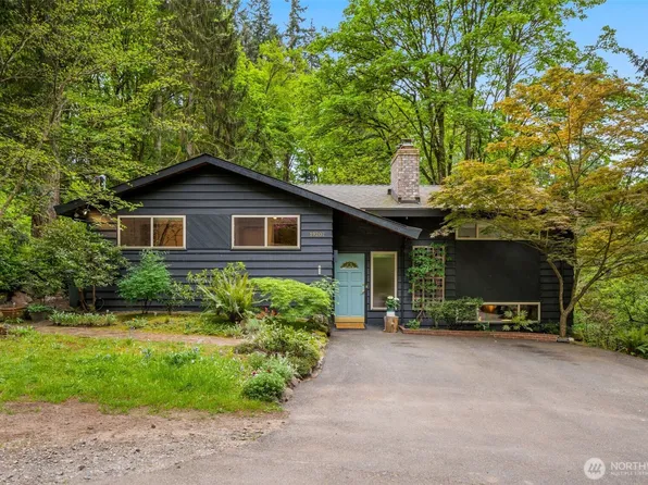 19207 40th Place NE, Lake Forest Park, WA 98155