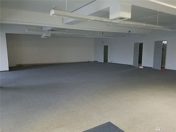 5th image of 323 Davidson Ave
