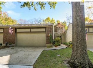 12892 Cambridge Ct, Leawood, KS 66209