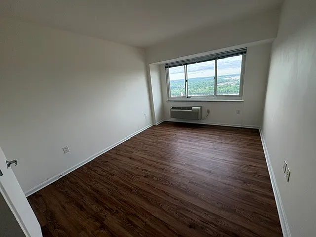 110 Somerset St #2104 — Photo 14