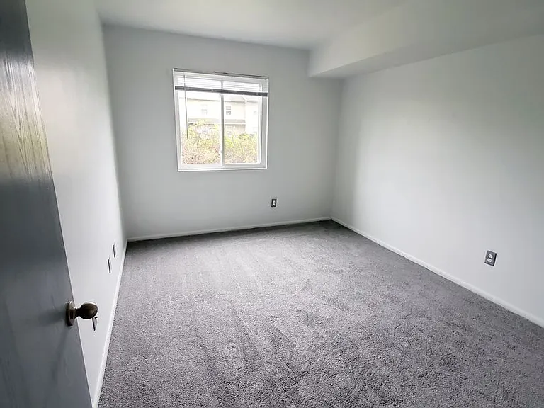 Sugarbush Apartments — Photo 155