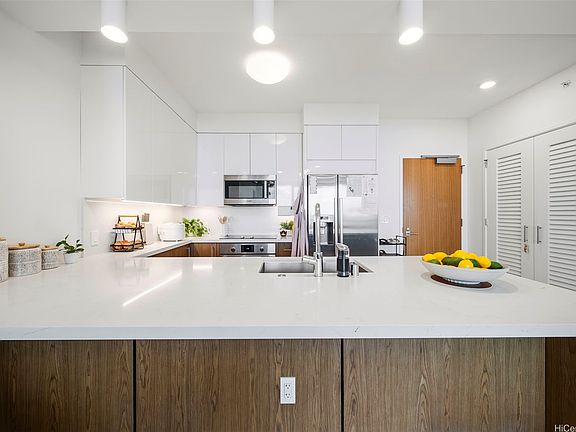 4th image of 629 Keeaumoku St #3810